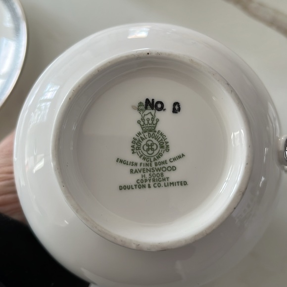 Royal Doulton - 12 cups & saucers - Picture 4 of 8